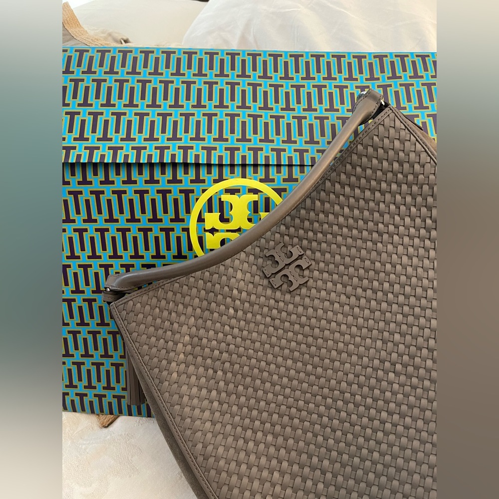 Tory Burch Thea Bucket Bag